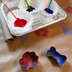 PAW-tastic Cookie Cutter Gift Wrap