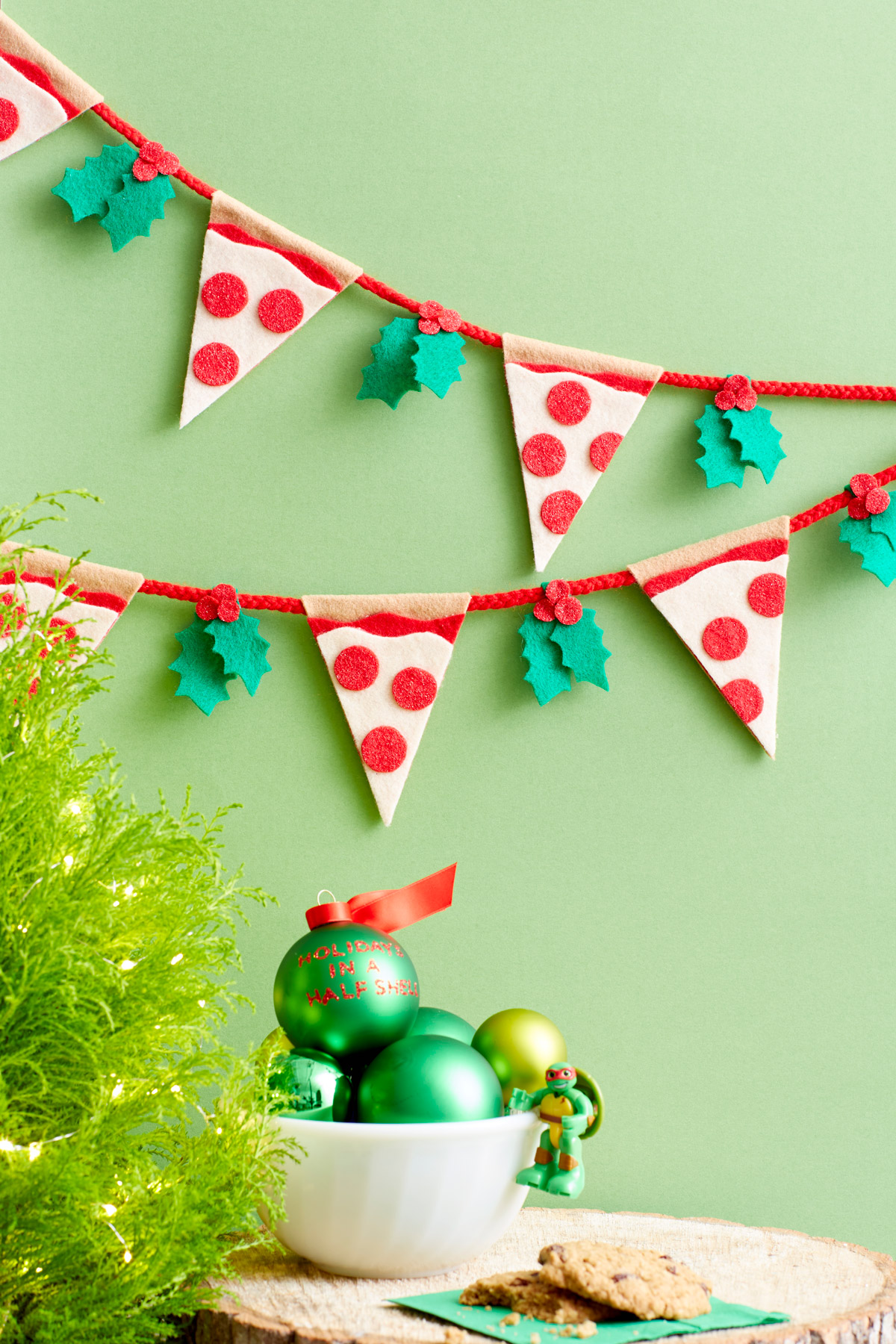 TMNT Pizza Holiday Garland